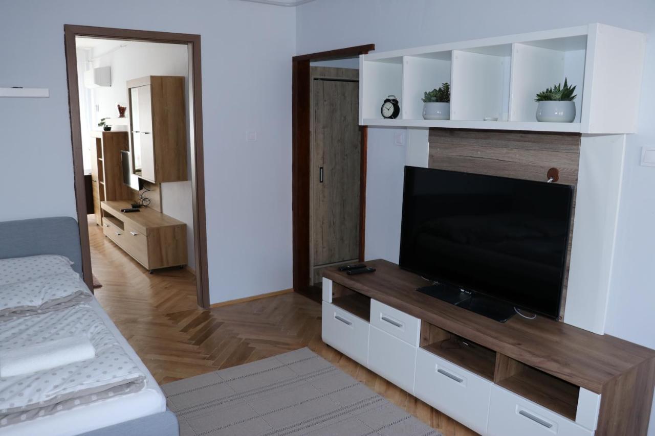 Petofi Apartman Apartment Seghedin Exterior foto