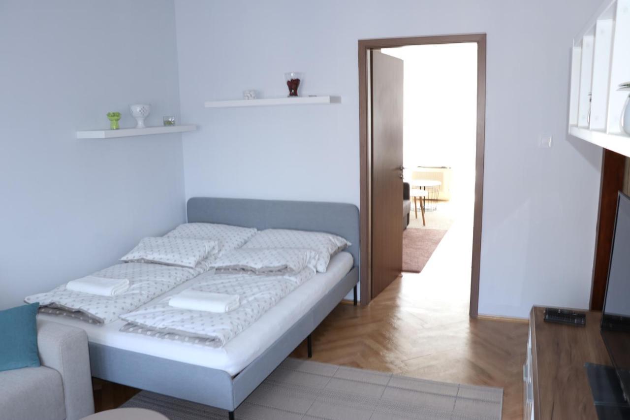 Petofi Apartman Apartment Seghedin Exterior foto